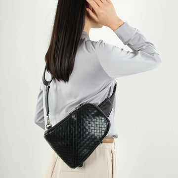 Maie Sling Bag